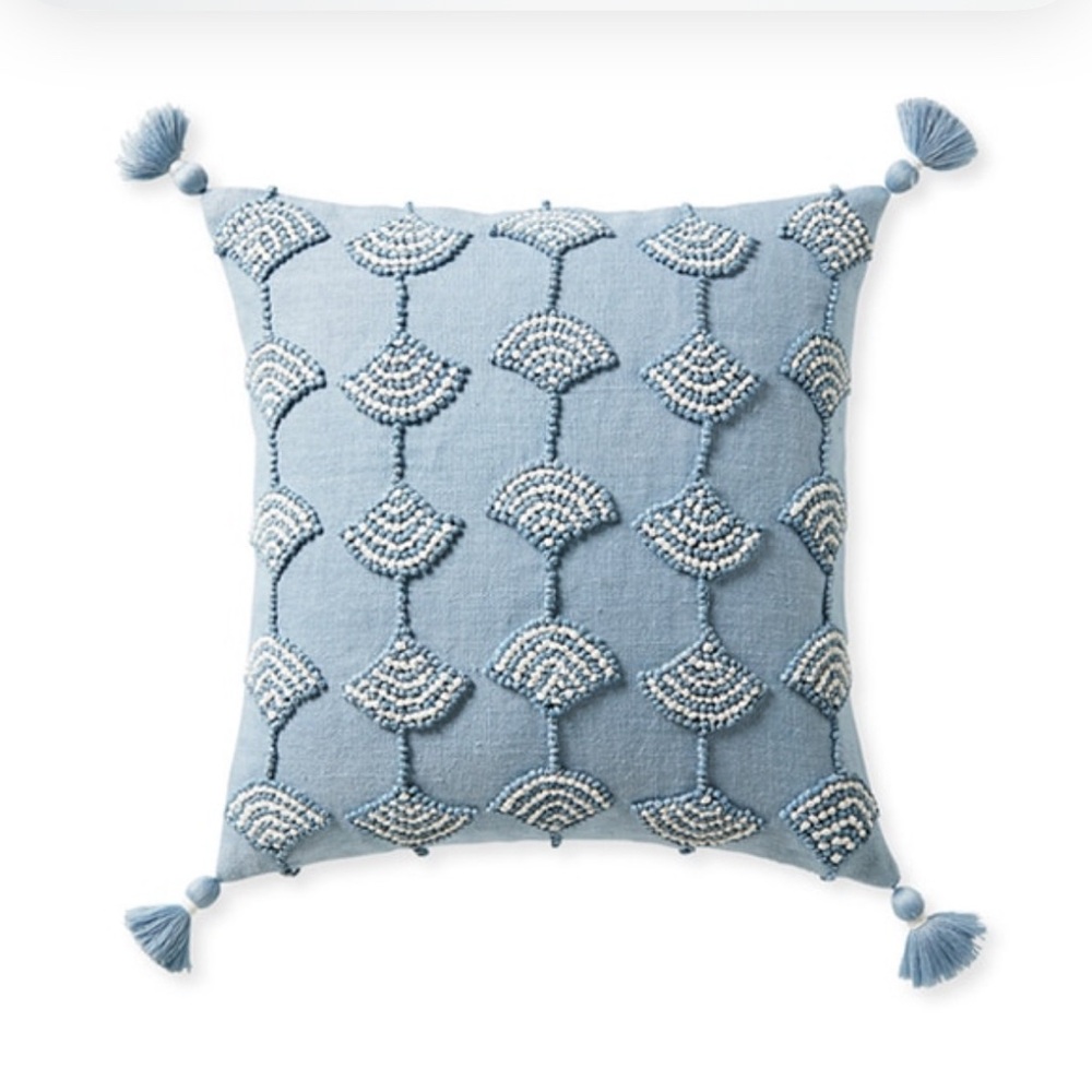 BNWT (2) Serena and Lily Isora Pillow covers